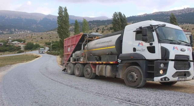 Mersinde yol çalışması