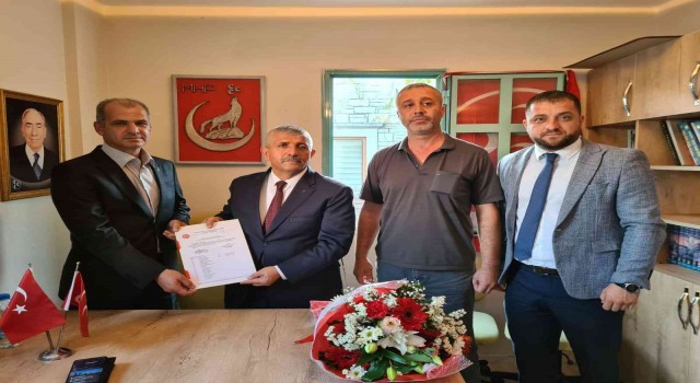 MHP Foça İlçe Başkanlığında bayrak değişimi