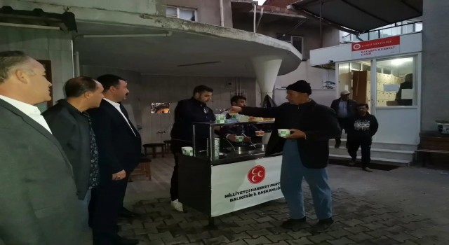 MHPde sabah namazı sonrası çorba geleneği devam ediyor