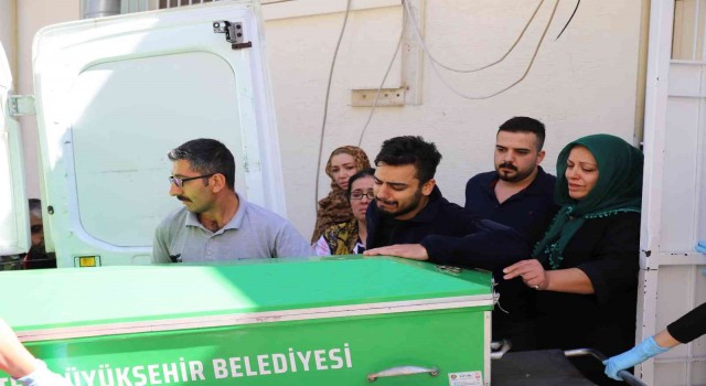 Minik Linanın cenazesi babaya teslim edildi