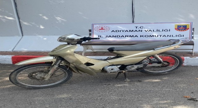 Motosiklet hırsızları jandarmadan kaçamadı