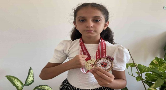 Muaythai miniklerde Antalya şampiyonu olan Rümeysadan büyük hedef