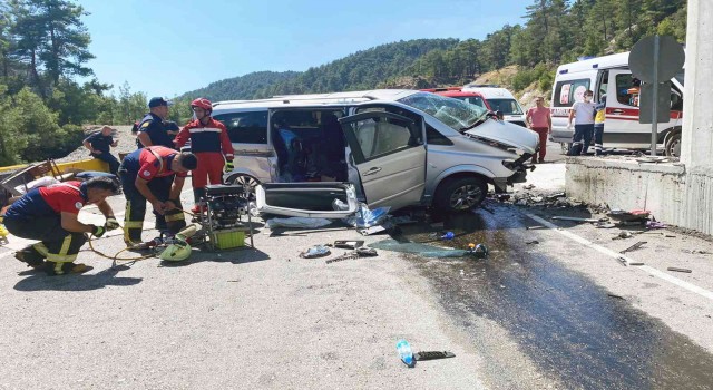 Muğla-Denizli karayolunda kaza: 2 ölü