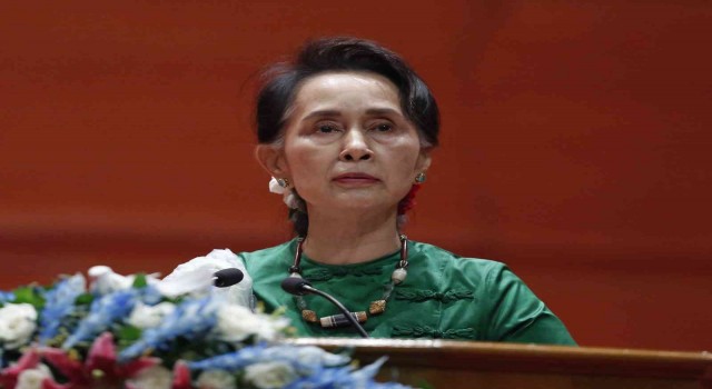 Myanmarın devrik lideri Suu Kyi ve ekonomi danışmanı Turnelle 3er yıl hapis