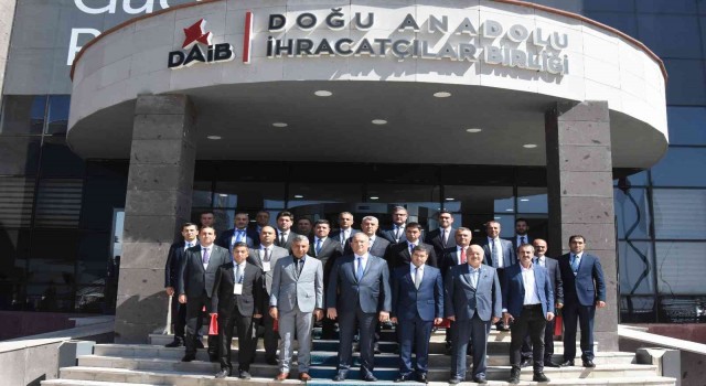 Nahçivan Heyeti Erzurumdaki firmalarla bir araya geldi