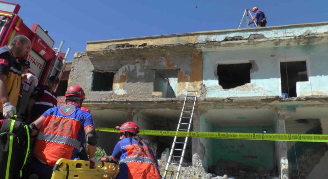 Nevşehirde deprem tatbikatı gerçeğini aratmadı