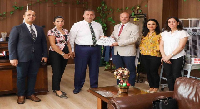 Öğretmenler Tarsusu, Öykülerle Tarsus kitabında anlattı