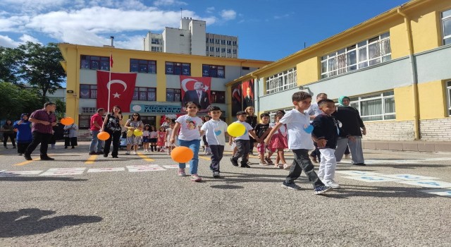 Okul öncesi ile birinci sınıf öğrencileri uyum eğitimlerine başladı