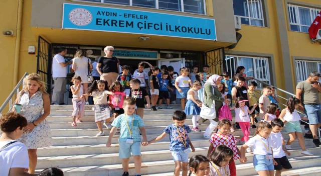 Okulda ziller Aydının kurtuluş yıl dönümü için çaldı