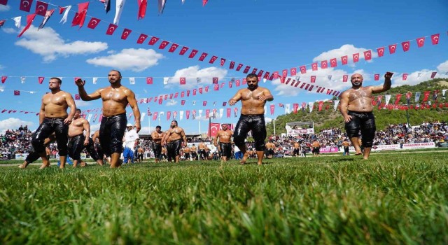 Osmancık Güreşlerinde başpehlivan Mustafa Taş oldu