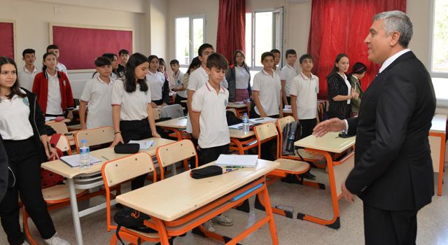 Osmaniye İl Milli Eğitim Müdürü Aydın Albak, öğrencilerle bir araya geldi