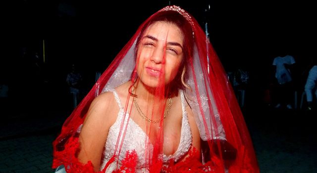 Osmaniye'de Engelli genç kızın beyaz gelinlik hayali gerçek oldu