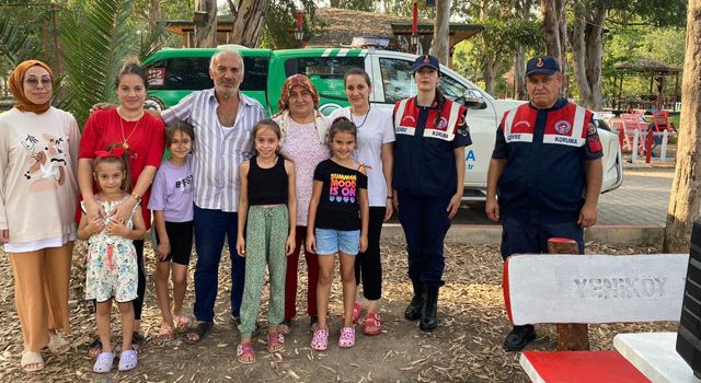 Osmaniye'de Jandarma ekipleri, Yeniköy Kuş Cennetinde temizlik yaptı