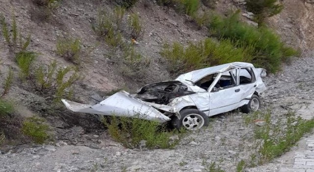 Otomobilin uçuruma yuvarlandığı kazada bir çocuk hayatını kaybetti