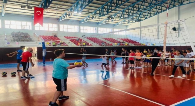 Pamukkalede gençlere yönelik ücretsiz spor kursları açılıyor