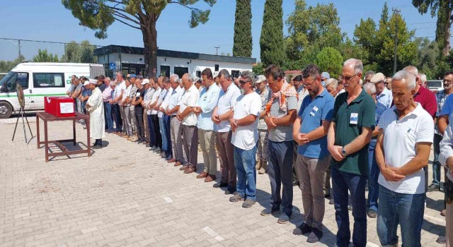 Paraşüt kazasında hayatını kaybeden emekli asker Milasta toprağa verildi