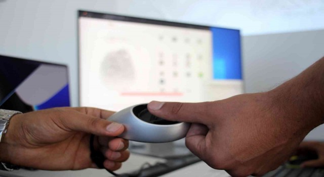 Parmak izleri çocukların geleceğine ışık tutuyor