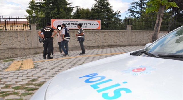 Polisin gençlerin korunmasına yönelik denetimleri sürüyor