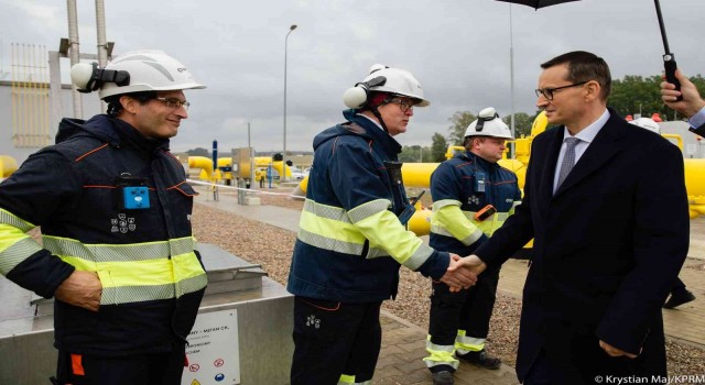Polonya Başbakanı Morawiecki: Gaz alanında Rus hakimiyeti dönemi sona erdi