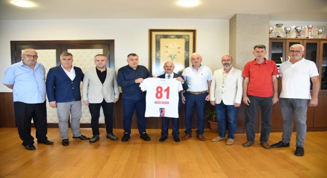 Rektör Sözbire Düzcespor forması