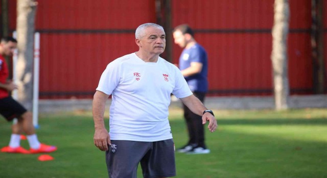 Rıza Çalımbay: Deplasmanda nasıl oynanması gerekiyorsa o şekilde oynadık