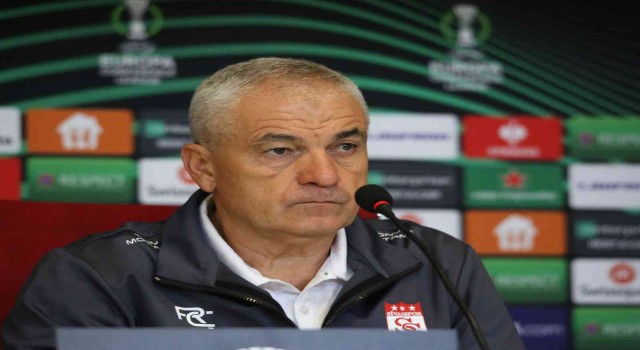 Rıza Çalımbay: “Oyuncularımı kutluyorum”