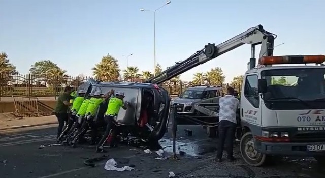 Rizede takla atan aracın içinde sıkışan sürücü kurtarıldı
