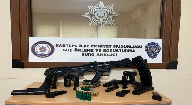 Ruhsatsız silah taşıyan 8 kişiye gözaltı
