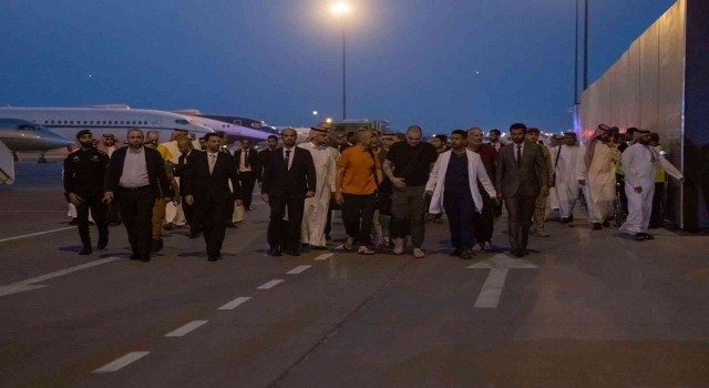 Rusya, 5i İngiliz 10 savaş esirini serbest bıraktı