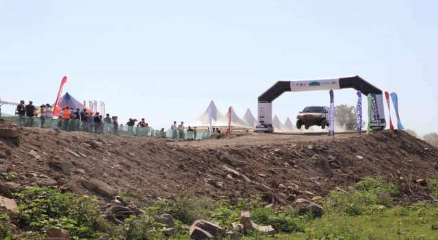 Sakaryada off-road rüzgarı: Yarışların son etabı nefes kesiyor