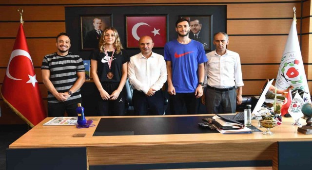 Şampiyonlardan Başkan Orala ziyaret