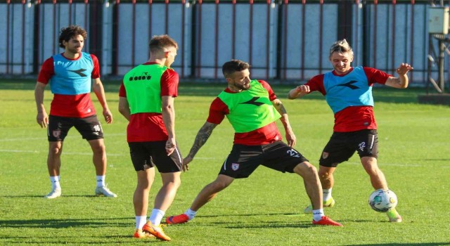 Samsunspor ile Çaykur Rizespor 45. randevuya çıkıyor