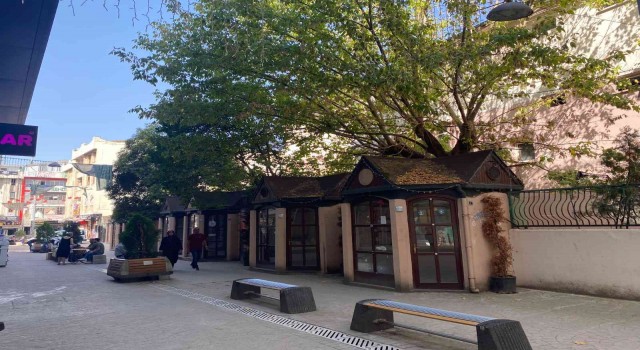 Sanat Sokağında el emeği satış stantları yenileniyor