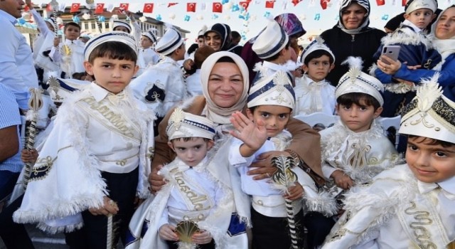 Sancaktepe Belediyesinden toplu sünnet şöleni: 600 çocuk sünnet oldu