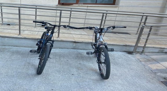 Sancaktepede iki farklı yerden bisiklet çalmıştı, polis ekipleri kıskıvrak yakaladı