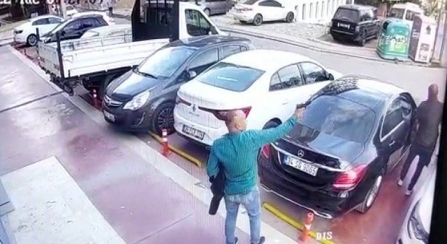Sancaktepede MHPli üyeye silahlı saldırı anı kamerada