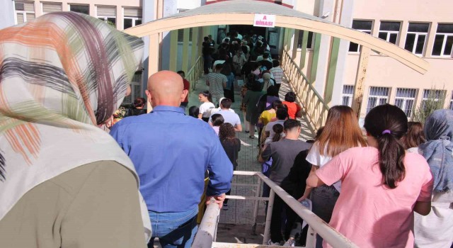 Saniyelerle yarıştılar, geç kalanlar gözyaşlarına boğuldu