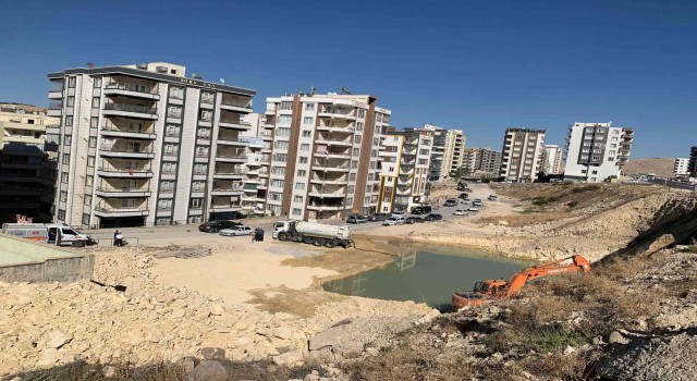 Şanlıurfada göçük altında kalan işçi ağır yaralandı