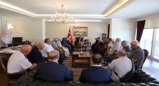 Şehit ailelerinden Vali Ataya ziyaret