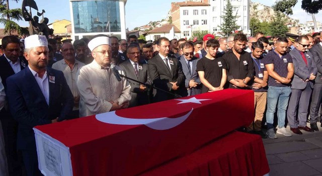 Şehit Astsubay Ağılın cenazesi son yolculuğuna uğurlandı