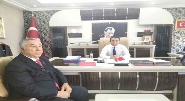 Serdar Ünsal Vali Yardımcısı ile Azerbaycanlı öğrencilerin durumunu görüştü