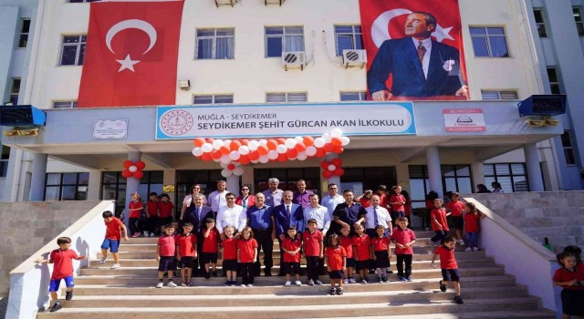 Seydikemerde yeni eğitim öğretim yılının ilk ders zili çaldı