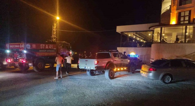Sinopta çamlık alanda çıkan yangın korkuttu