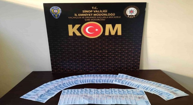 Sinopta marketlerde sahte para bozduran 2 şahıs yakalandı