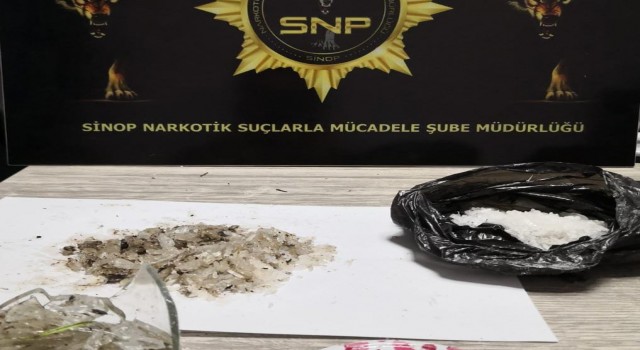Sinopta motosiklet sürücüsünde metamfetamin ele geçti