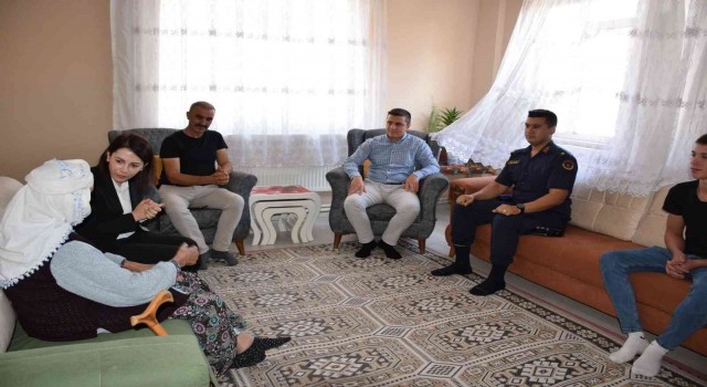 Sivaslının ilk kadın kaymakamı Funda Hamza göreve hızlı başladı