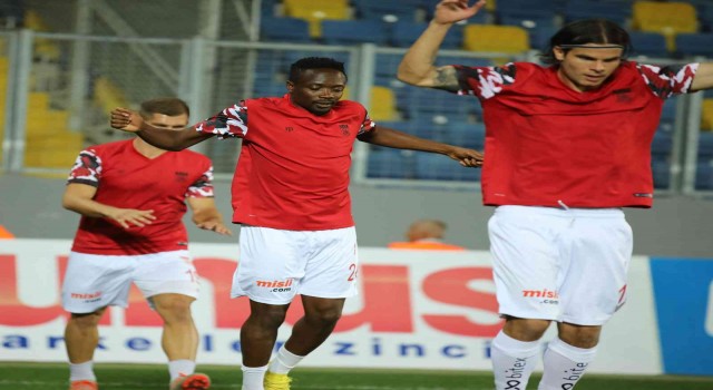 Sivassporda Ahmed Musa sakatlandı!