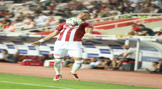 Sivassporda Uğur Çiftçi kırmızı kart gördü!