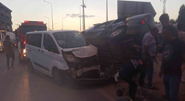 Sivasta trafik kazası: 3 yaralı