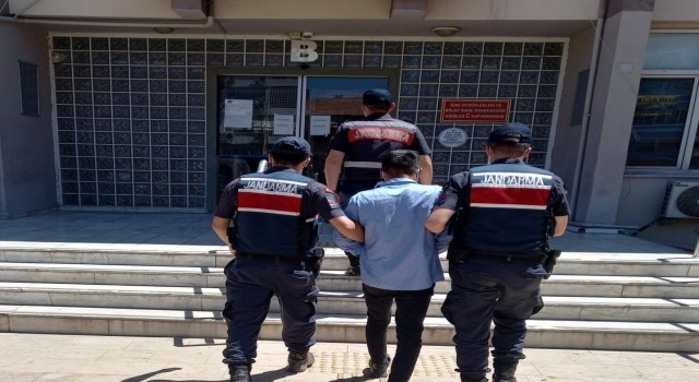 Sökede kablo hırsızı yakalandı